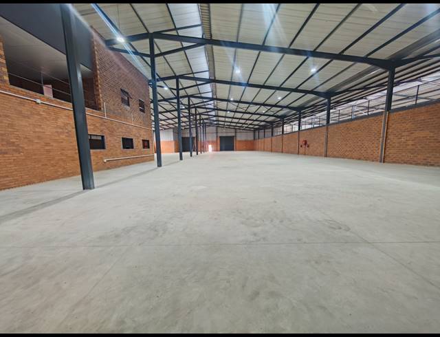 2,340M² WAREHOUSE TO LET IN ORMONDE